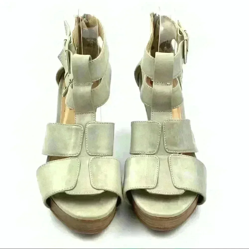 Gadea womens heels size 9 beige leather strappy chunky platforms